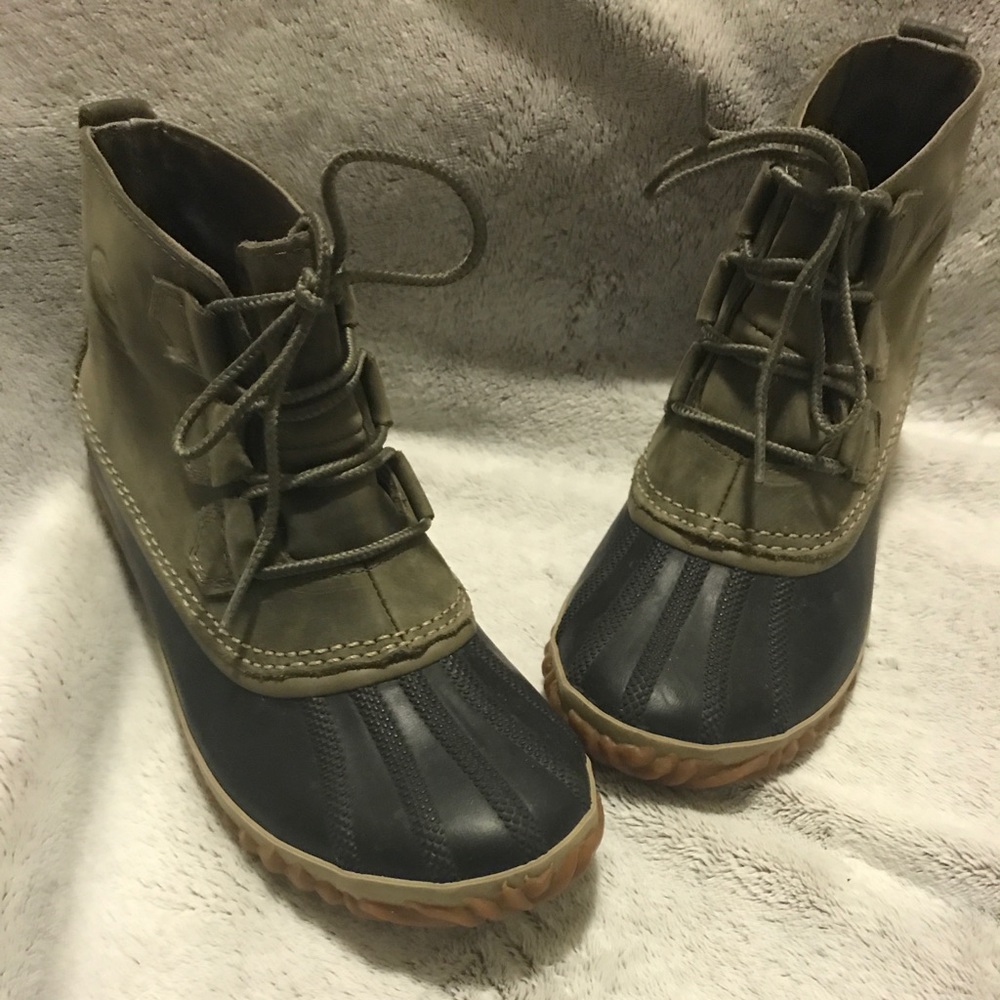 Sorel Green Boots